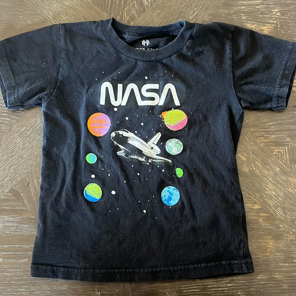 NASA graphic tee, 5